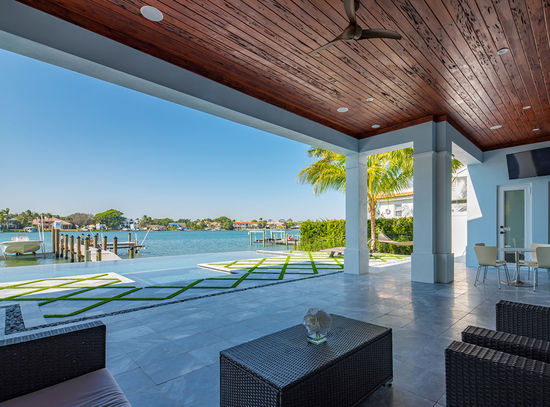 view from the lanai out on the intracoastal