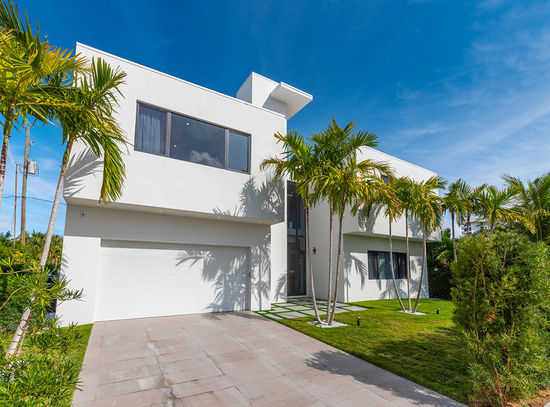 frontal view of 421 mars way